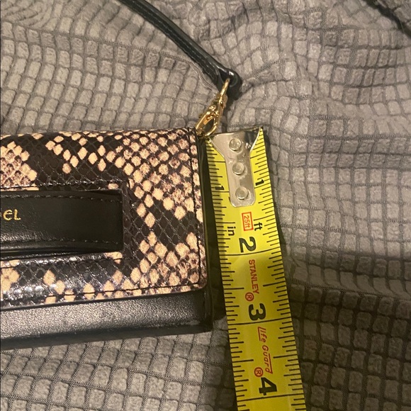 Henri Bendel EUC crossbody/wallet/glasses case - Picture 14 of 16